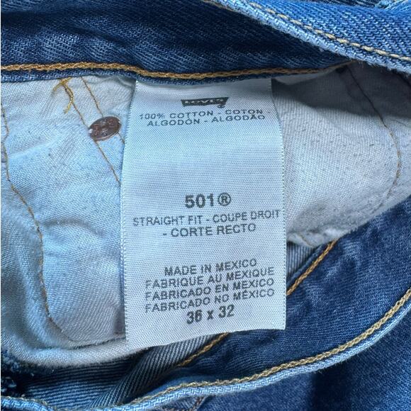 LEVI'S Men's Jeans/Pants Levi's 501, Button Fly size Men's 36X32, straight leg - Picture 8 of 10